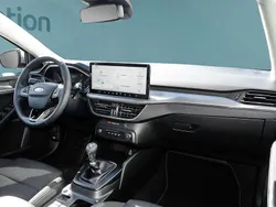 Silber Neu 2024 Ford Focus Titanium Kombi | 25.649 € (Fairer Preis)