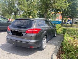 Grau Gebraucht 2018 Ford Focus Cool & Connect Kombi | 11.800 € (Guter Preis)