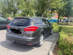 Grau Gebraucht 2018 Ford Focus Cool & Connect Kombi | 13.000 € (Fairer Preis)