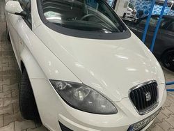 Weiß Gebraucht 2010 Seat Altea XL Van / Kleinbus | 3.000 € (Guter Preis)