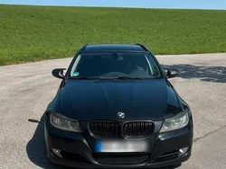 Schwarz Gebraucht 2011 BMW 320 Kombi | 6.200 € (Fairer Preis)