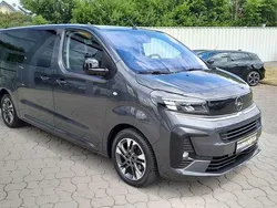 Grau Gebraucht 2024 Opel Zafira Life Van | 36.990 € (Superpreis)