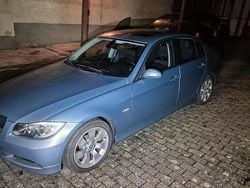 Grau Gebraucht 2007 BMW 320 Limousine | 2.400 € (Superpreis)