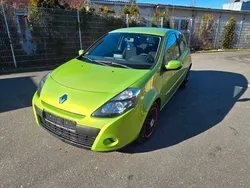 Grün Gebraucht 2010 Renault Clio II Dynamique Limousine | 2.300 € (Guter Preis)