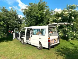 Weiß Gebraucht 1995 Mitsubishi L300 Van / Kleinbus | 11.500 €