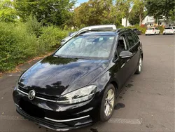 Schwarz Gebraucht 2018 VW Golf VII Kombi | 8.999 € (Guter Preis)