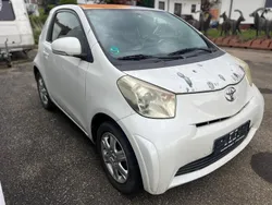 Toyota iQ