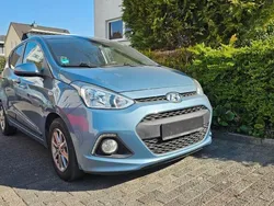 Blau Gebraucht 2016 Hyundai i10 Passion Kleinwagen | 5.200 € (Guter Preis)