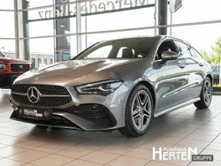 Lack mountaingrau Gebraucht 2024 Mercedes CLA200 AMG Limousine | 32.850 € (Guter Preis)
