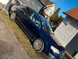 Blau Gebraucht 2005 VW Passat Limousine | 3.800 €