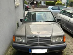 Grau Gebraucht 1990 Mercedes 190 Limousine | 7.499 €