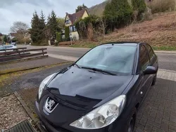 Grau Gebraucht 2011 Peugeot 206+ Kleinwagen | 2.999 € (Fairer Preis)