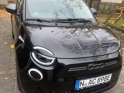 Schwarz Gebraucht 2022 Fiat 500e Icon Kleinwagen | 16.900 € (Superpreis)