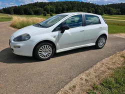 Weiß Gebraucht 2012 Fiat Punto Kleinwagen | 3.500 € (Fairer Preis)