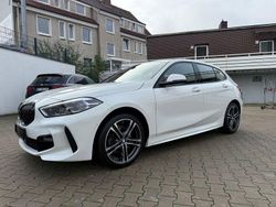 Weiß Gebraucht 2022 BMW 118 M Sport Kleinwagen | 21.900 € (Fairer Preis)