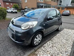 Grau Gebraucht 2011 Citroën C1 Kleinwagen | 1.590 € (Fairer Preis)