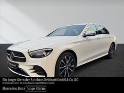 Weiß Gebraucht 2021 Mercedes E300 AMG Limousine | 36.850 € (Fairer Preis)