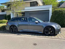 Grau Gebraucht 2023 Audi RS6 Performance Kombi | 112.000 €