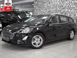 Obsidianschwarz metallic Gebraucht 2021 Ford Focus Cool & Connect Kombi | 19.380 € (Fairer Preis)