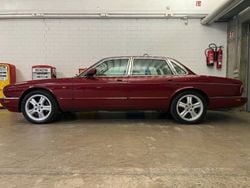 Rot Gebraucht 2000 Jaguar XJ8 Executive Limousine | 19.900 €