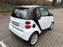 Weiß Gebraucht 2009 Smart ForTwo Coupé Pure Coupé | 3.900 € (Guter Preis)