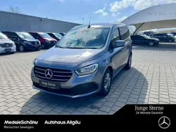 Chromitgrau Gebraucht 2023 Mercedes T180 Style Van / Kleinbus | 23.850 € (Superpreis)