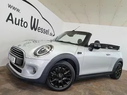 Weiss Gebraucht 2020 Mini Cooper Pepper Kleinwagen | 19.950 € (Teuer)