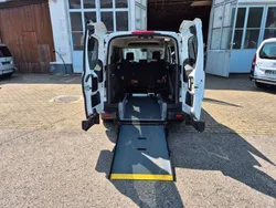 Weiß Gebraucht 2022 Ford Transit Limousine | 25.500 €