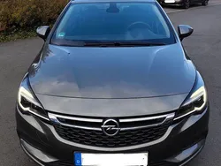 Grau Gebraucht 2018 Opel Astra Eco Kombi | 8.799 € (Fairer Preis)
