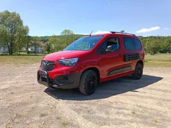 Rot Gebraucht 2023 Opel Combo Life Van / Kleinbus | 25.500 € (Fairer Preis)