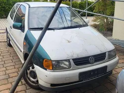 Weiß Gebraucht 1997 VW Polo Limousine | 500 € (Guter Preis)