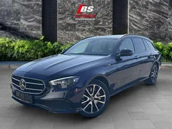 Cavansitblau metallic paint Gebraucht 2021 Mercedes E400 Business Kombi | 48.990 € (Etwas zu teuer)