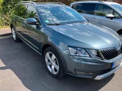 Grau Gebraucht 2019 Skoda Octavia Scout Kombi | 26.490 €