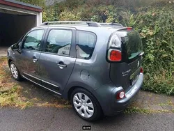 Grau Gebraucht 2010 Citroën C3 Picasso Exclusive Van / Kleinbus | 6.300 € (Etwas zu teuer)