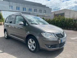 Grau Gebraucht 2008 VW Touran Van / Kleinbus | 3.600 € (Etwas zu teuer)