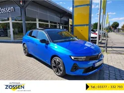 Blau Gebraucht 2023 Opel Astra Ultimate Limousine | 28.950 € (Fairer Preis)