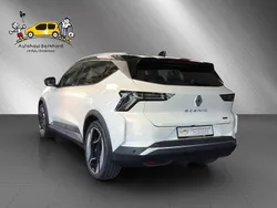 Perlmuttweiss/black pearl schwar Gebraucht 2024 Renault Scénic Iconic Van / Kleinbus | 46.850 € (Fairer Preis)