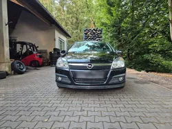Schwarz Gebraucht 2006 Opel Astra Edition+ Kombi | 2.650 € (Fairer Preis)