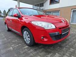 Rot Gebraucht 2010 Renault Mégane III Authentique Kleinwagen | 4.499 € (Fairer Preis)