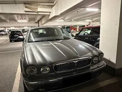 Grau Gebraucht 2004 Jaguar XJ Sovereign Limousine | 7.999 €