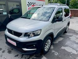 Grau Gebraucht 2020 Peugeot Rifter Active Van / Kleinbus | 14.950 € (Fairer Preis)