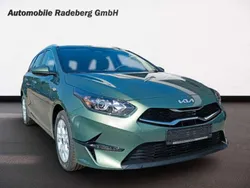 Experience green Neu 2024 Kia Ceed Limousine | 25.660 € (Etwas zu teuer)
