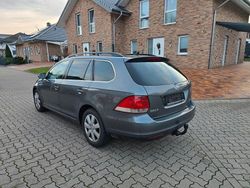 Grau Gebraucht 2009 VW Golf VI Comfortline Kleinwagen | 2.450 € (Teuer)