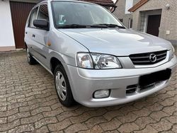 Silber Gebraucht 2001 Mazda Demio Kleinwagen | 2.199 €