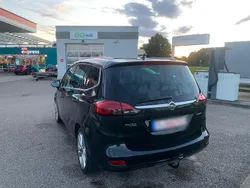 Schwarz Gebraucht 2012 Opel Zafira Van / Kleinbus | 5.999 €