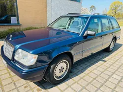 Blau Gebraucht 1995 Mercedes E200 Kombi | 7.999 €