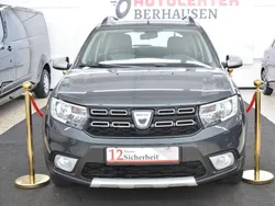 Grau Gebraucht 2017 Dacia Sandero Prestige Kleinwagen | 8.999 € (Fairer Preis)