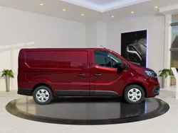 Rot metallic Gebraucht 2023 Renault Trafic Komfort Van | 41.340 € (Teuer)