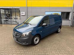 Blau Gebraucht 2021 Mercedes Vito Van / Kleinbus | 18.990 € (Fairer Preis)