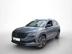 Grau Gebraucht 2022 Skoda Karoq SportLine SUV | 25.645 € (Fairer Preis)